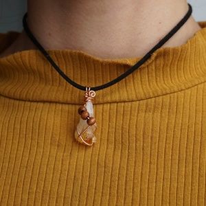 Citrine Wood Wire Pendant